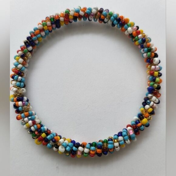 Beaded Bangle Bracelet 🩷 Stunning Style, Design and Colors! New Never Worn. - Picture 5 of 5